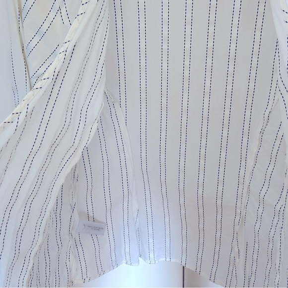 White blouse with belt. Ann Taylor Loft. Size 4.​ - Picture 5 of 7